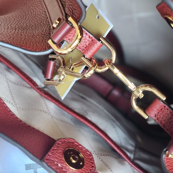 NWT MICHAEL KORS Bedford Legacy Large convertable tote bag - Picture 10 of 14